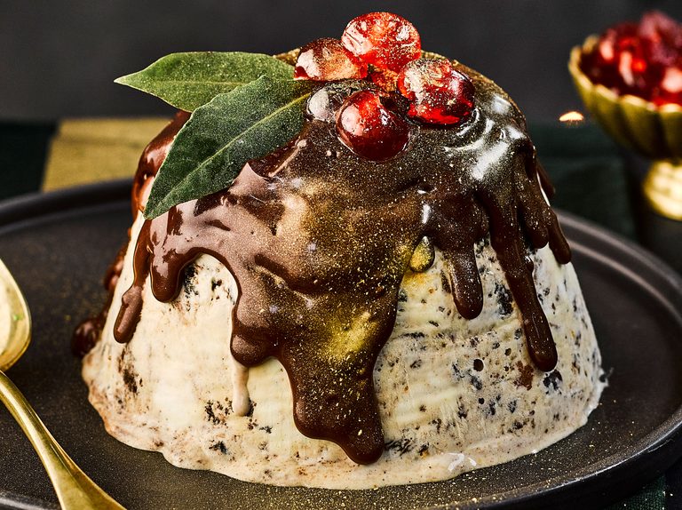 A Yummy Twist: Christmas Pudding Ice-Cream Bombe